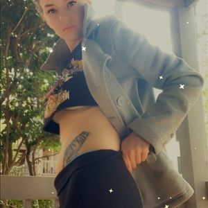 Meet your Posher, April